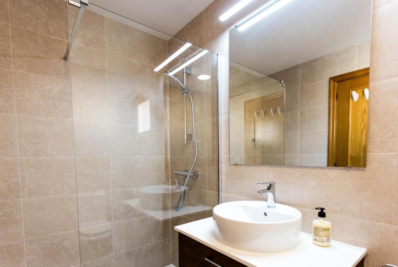 Casa Con Jardin-Wifi Free Villa เลสกาลา ภายนอก รูปภาพ